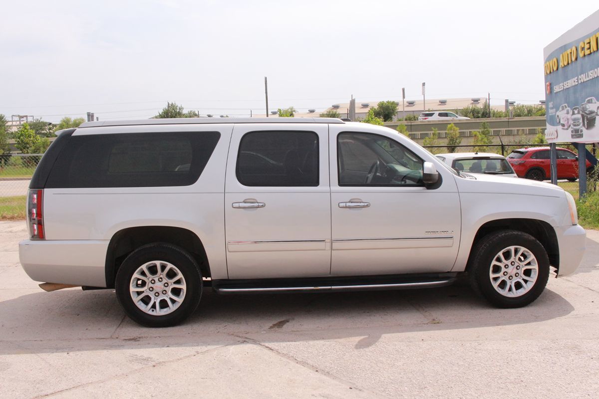 2011 GMC Yukon XL Denali - Photo 45