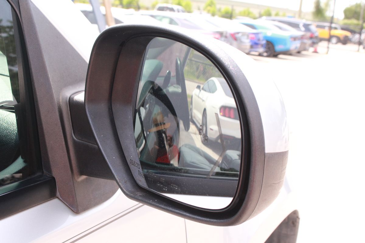 2011 GMC Yukon XL Denali - Photo 46