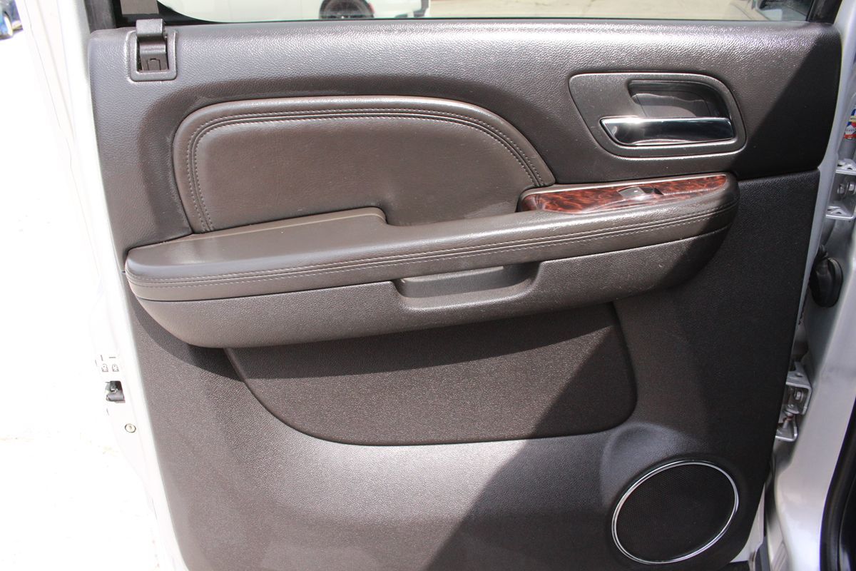 2011 GMC Yukon XL Denali - Photo 53