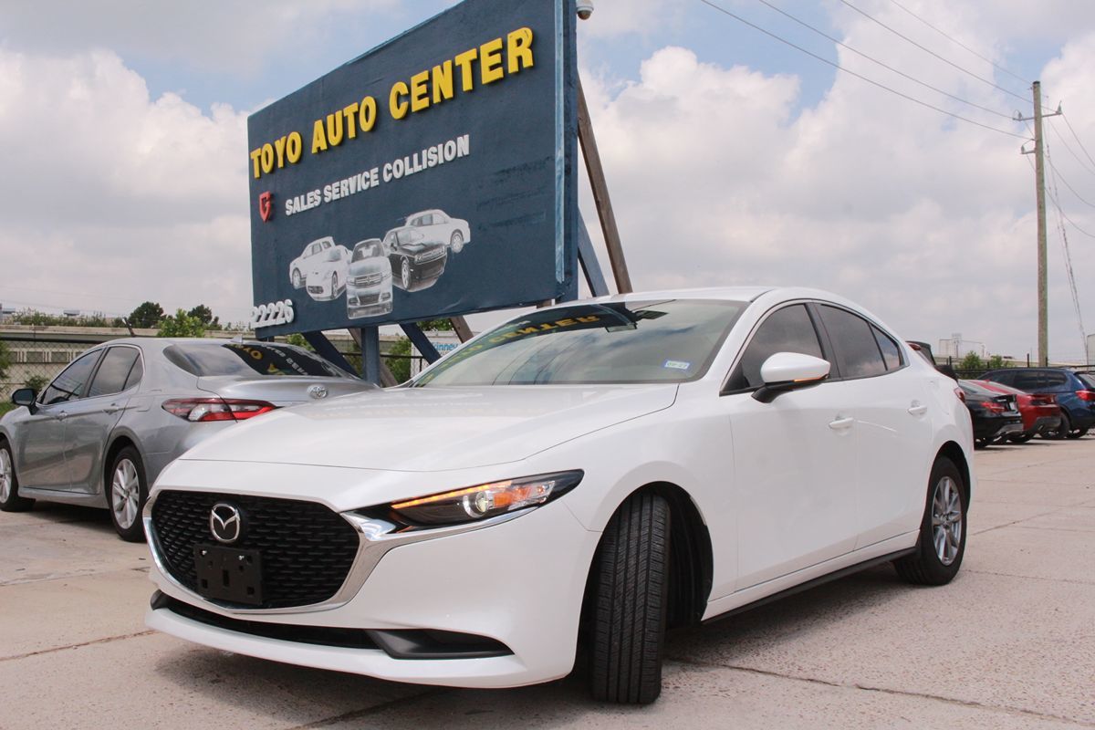 2025 Mazda Mazda3 S - Photo 3