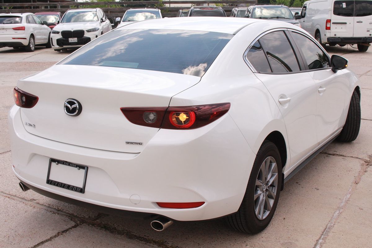 2025 Mazda Mazda3 S - Photo 6
