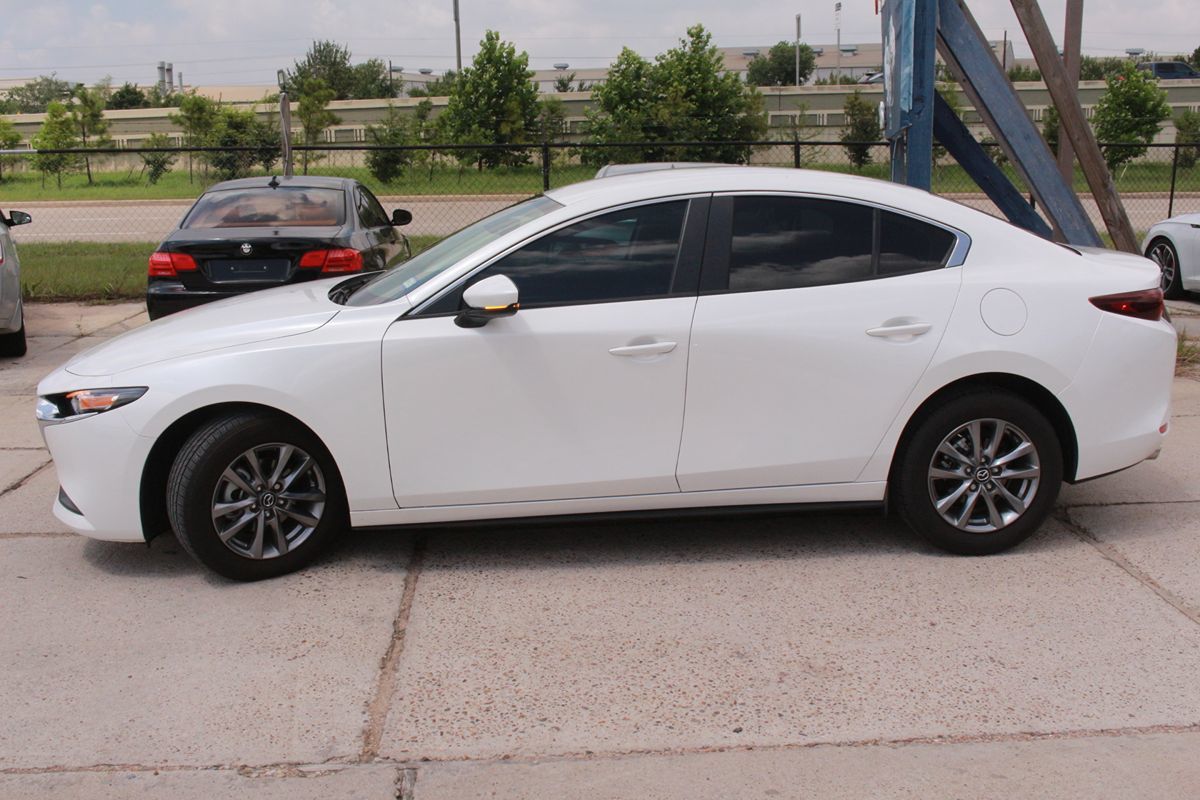 2025 Mazda Mazda3 S - Photo 9