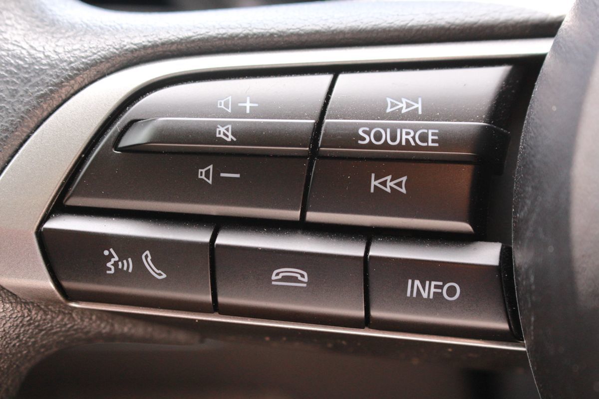 2025 Mazda Mazda3 S - Photo 19