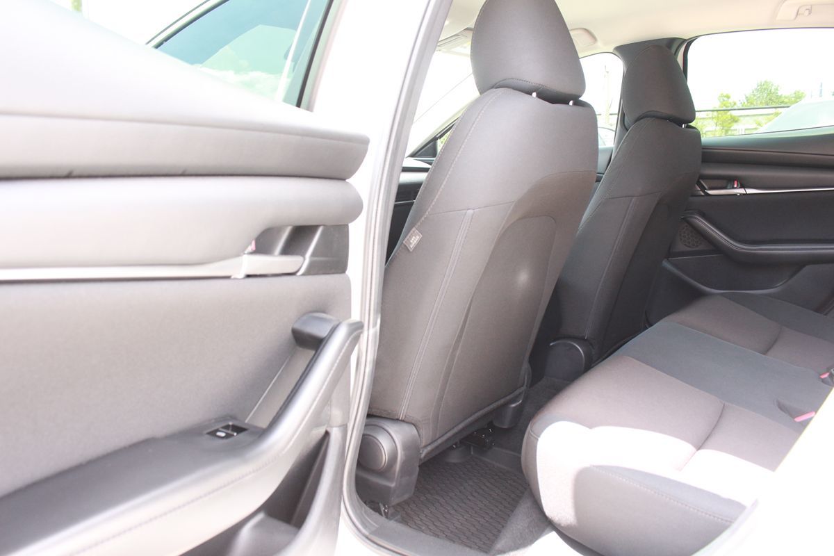 2025 Mazda Mazda3 S - Photo 52