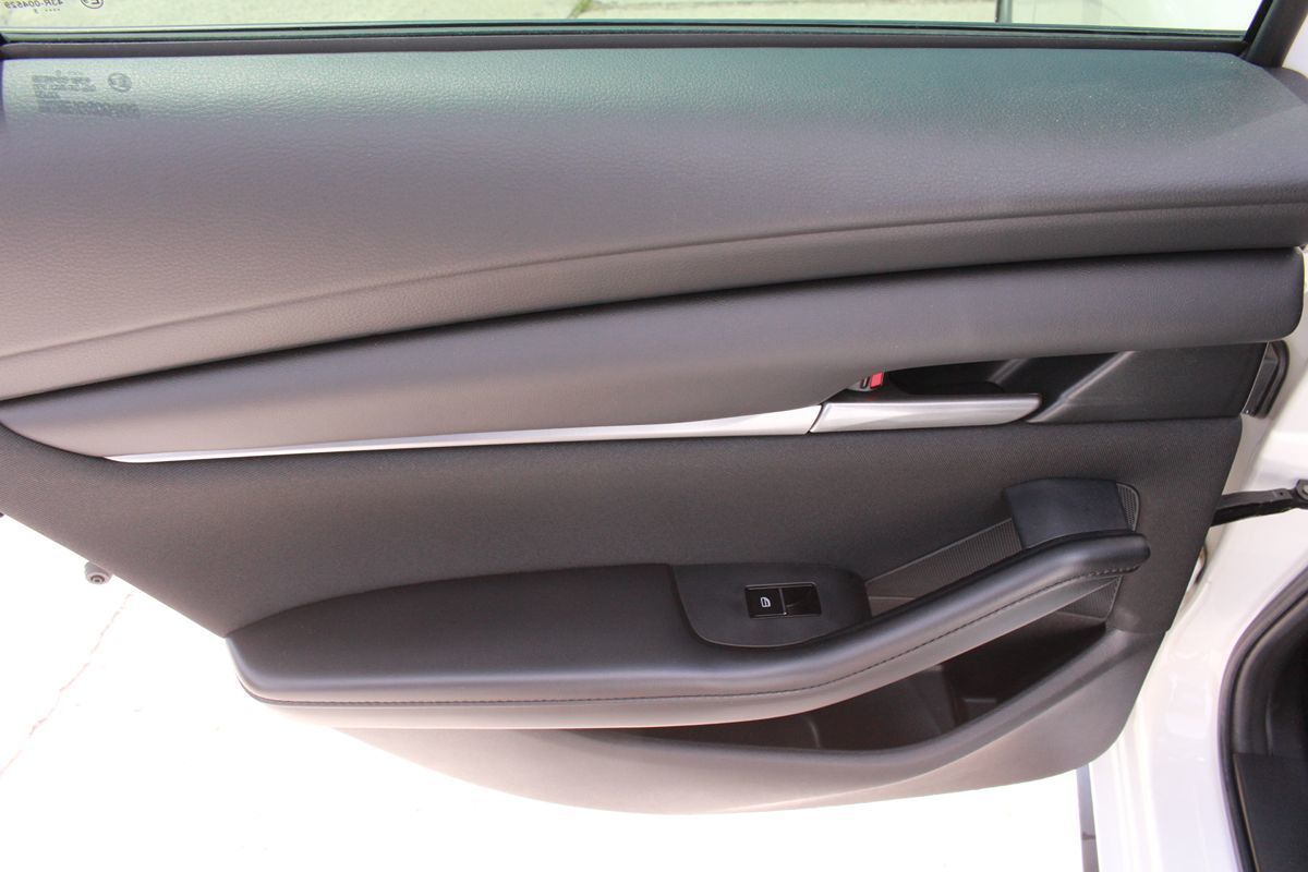 2025 Mazda Mazda3 S - Photo 53