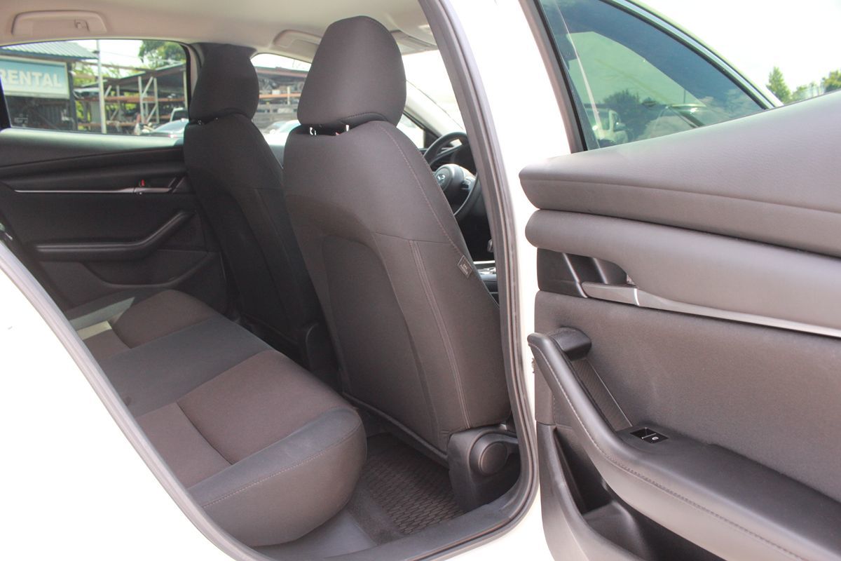 2025 Mazda Mazda3 S - Photo 55