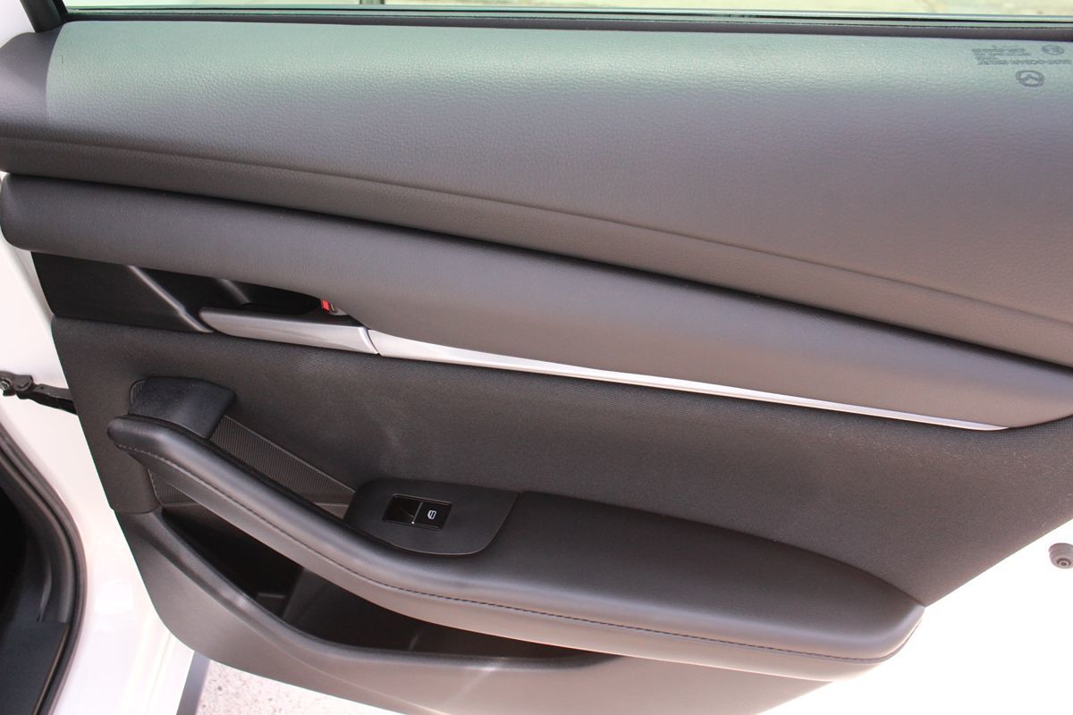 2025 Mazda Mazda3 S - Photo 56