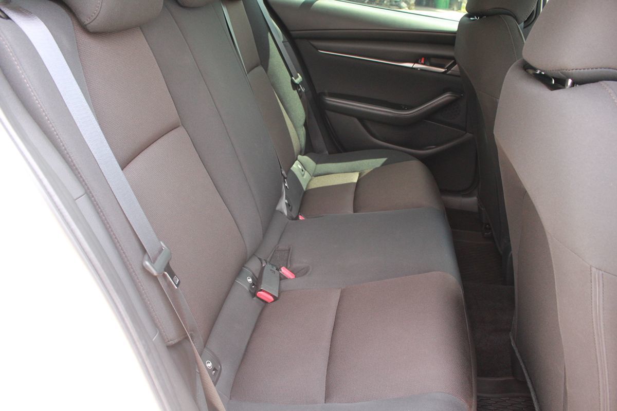 2025 Mazda Mazda3 S - Photo 57
