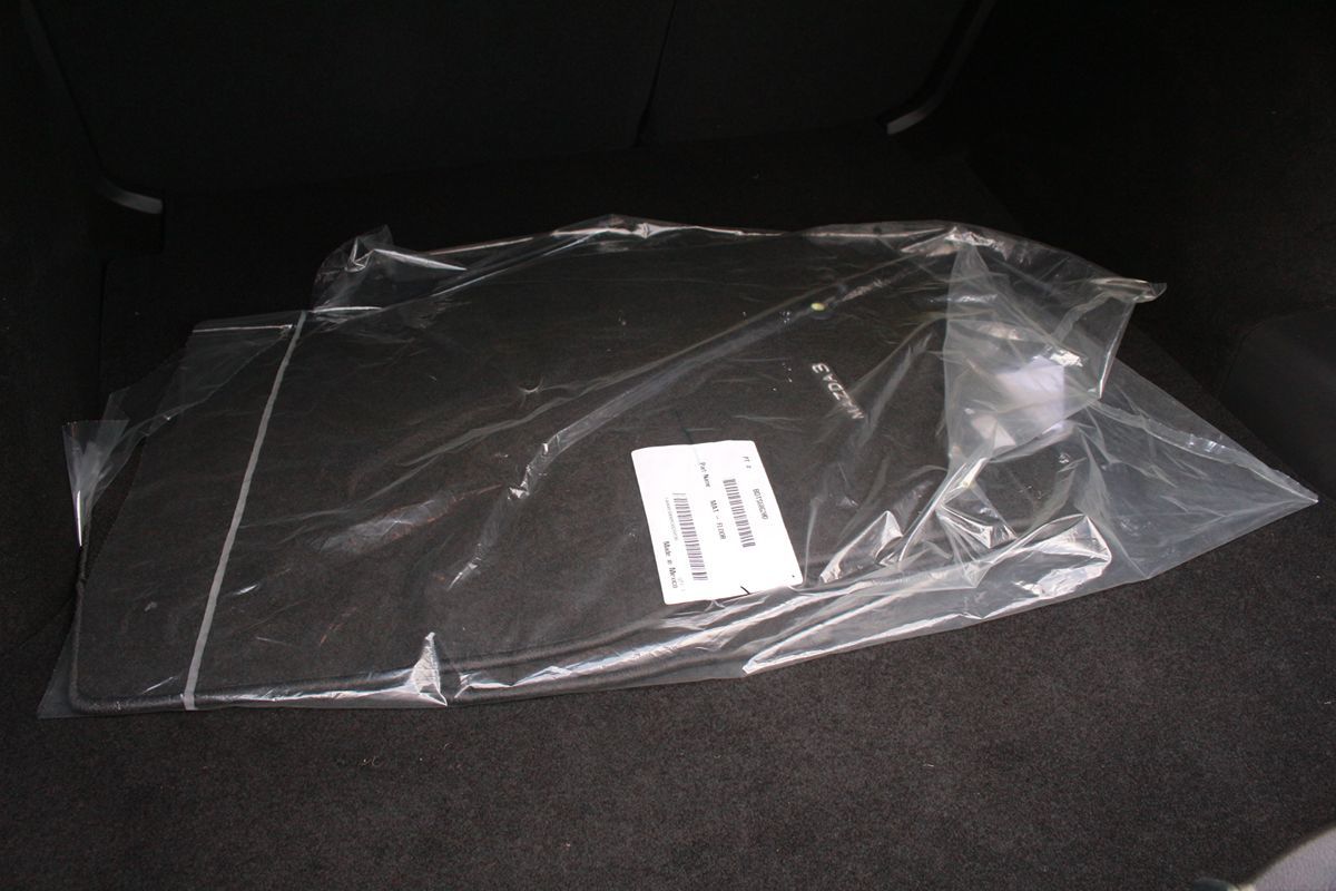 2025 Mazda Mazda3 S - Photo 59