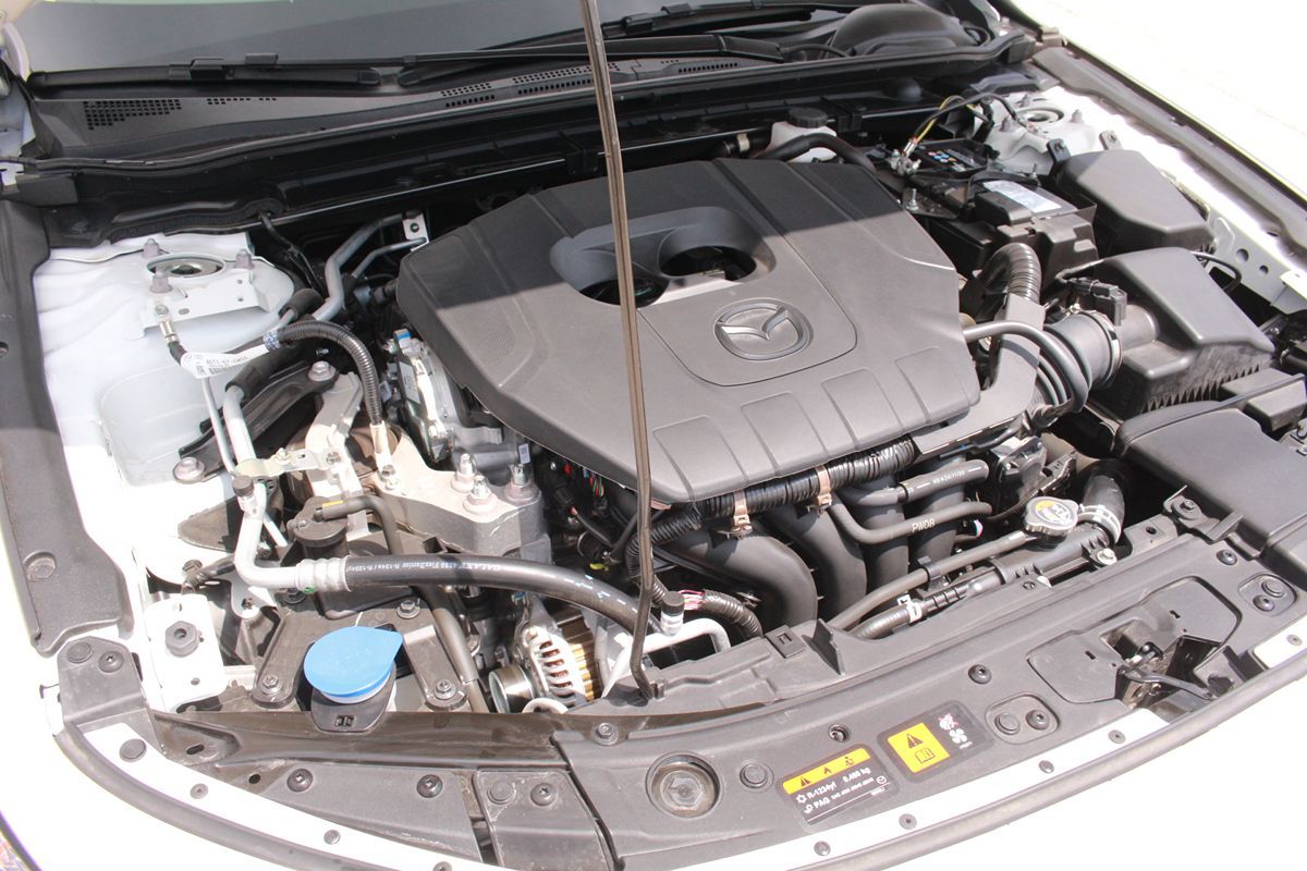 2025 Mazda Mazda3 S - Photo 69