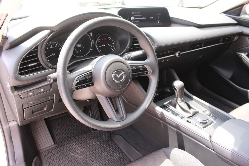 2025 Mazda Mazda3 S - Photo 14