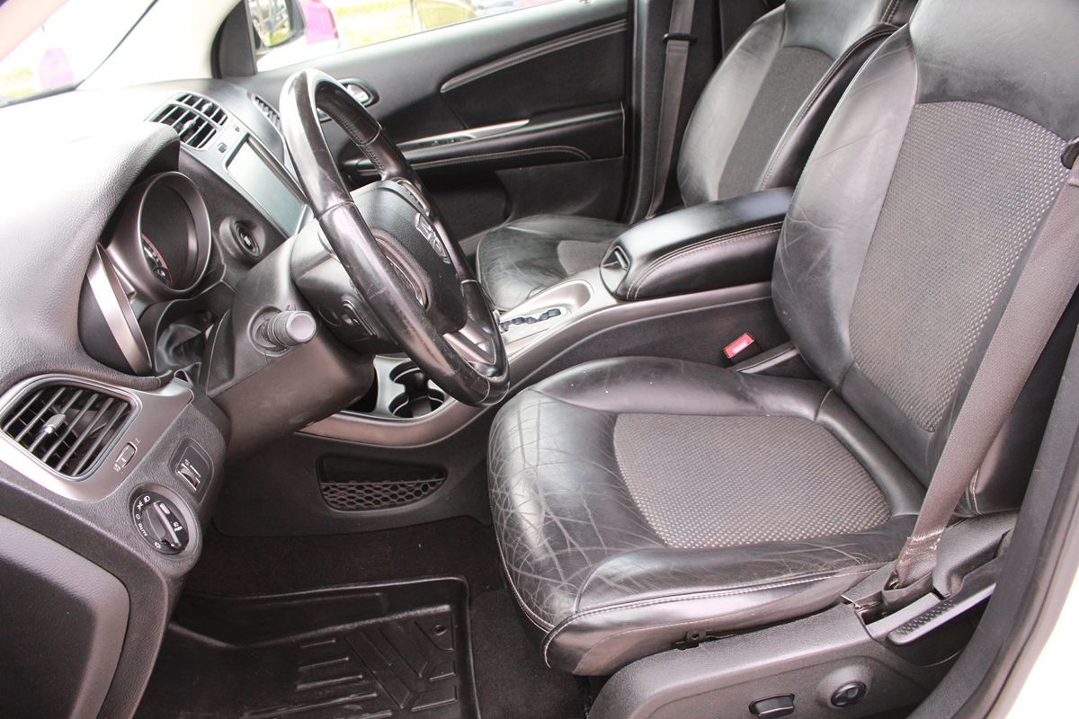 2019 Dodge Journey Crossroad - Photo 15