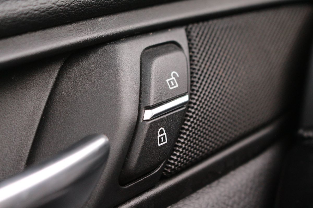 2017 BMW X3 sDrive28i - Photo 25