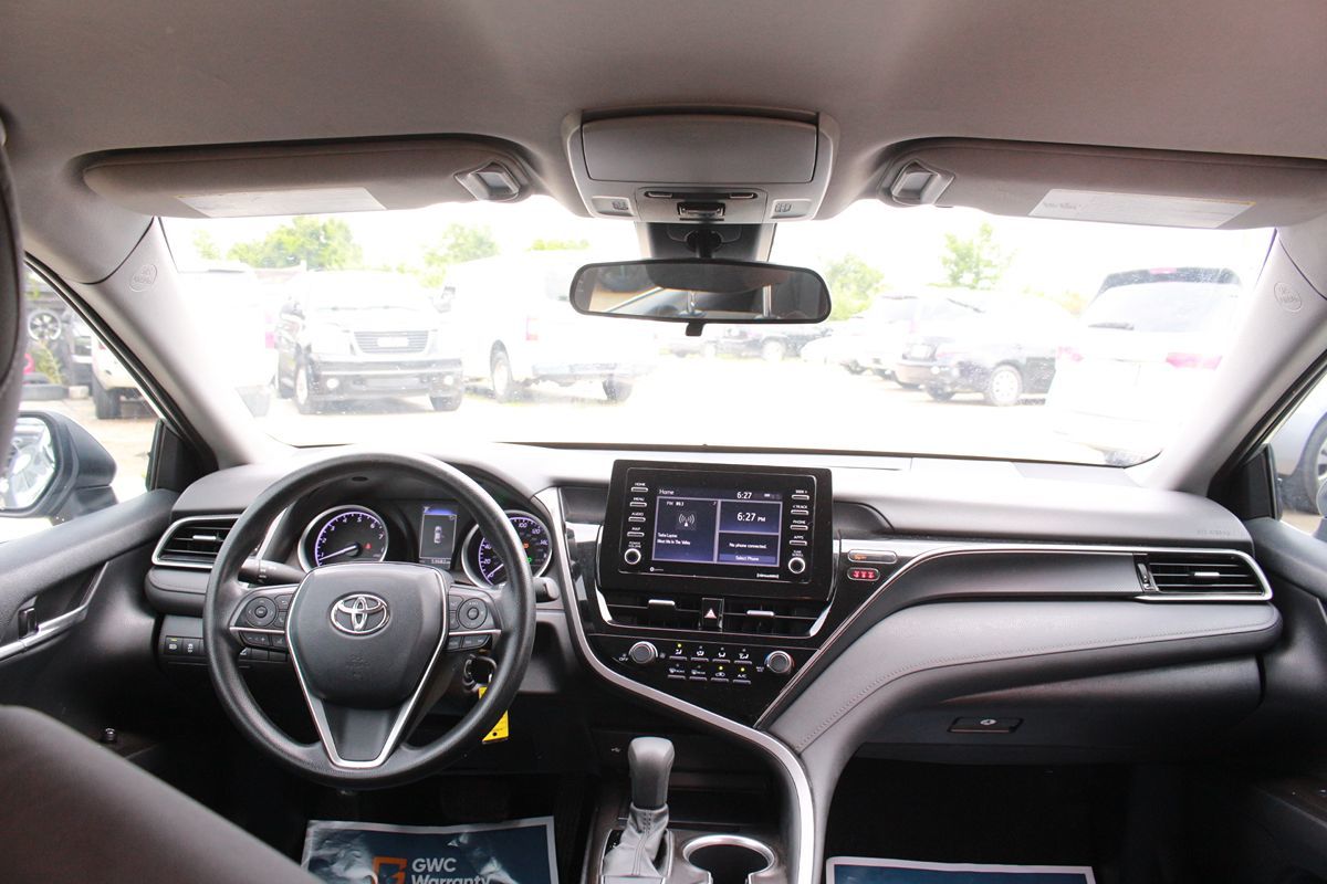 2021 Toyota Camry LE - Photo 16