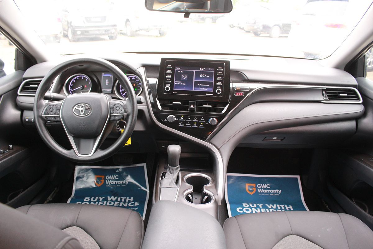 2021 Toyota Camry LE - Photo 17