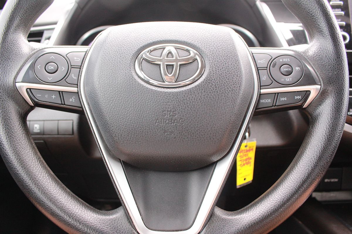 2021 Toyota Camry LE - Photo 18