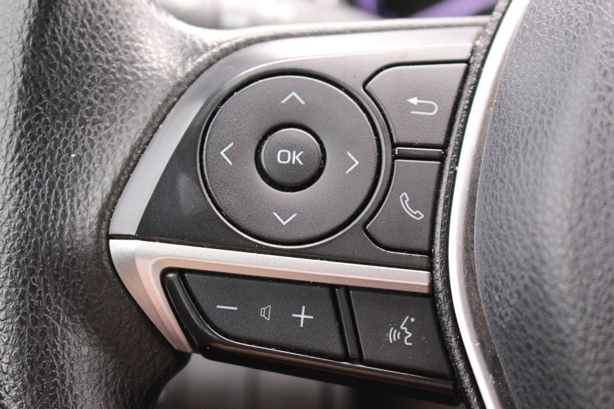 2021 Toyota Camry LE - Photo 20