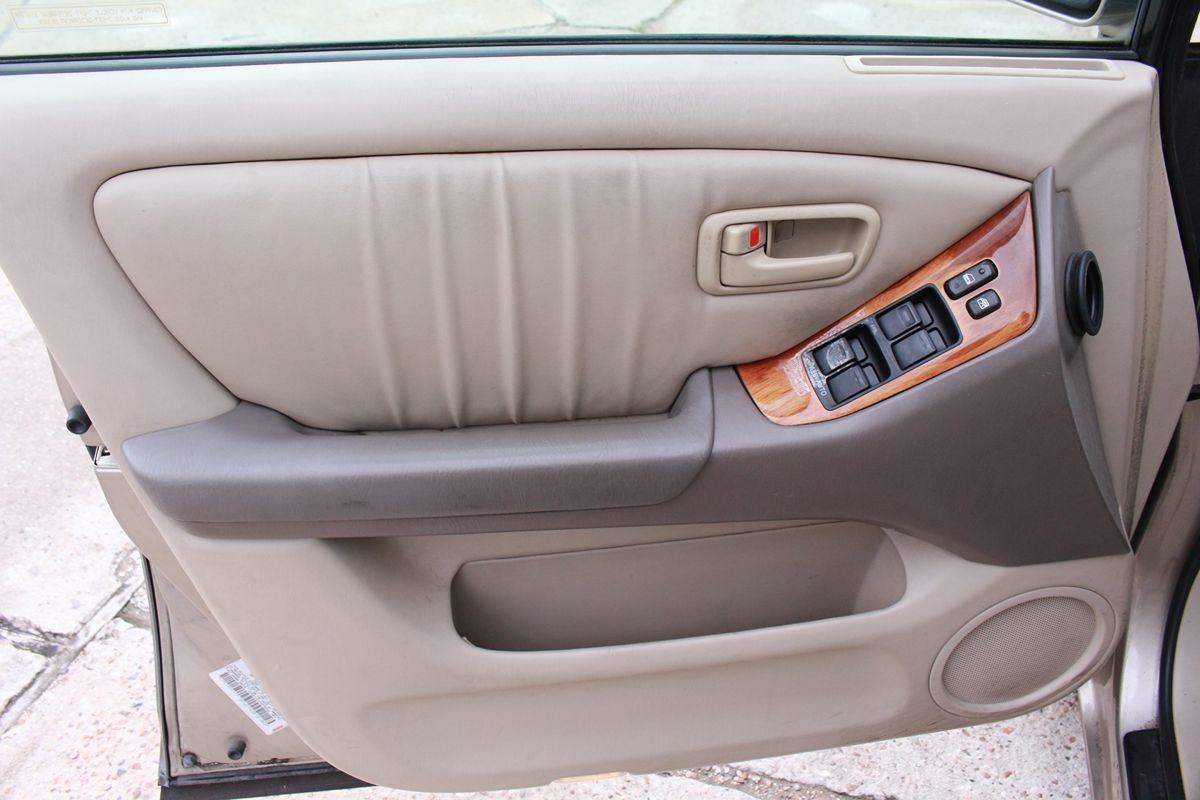 2000 Lexus RX 300 - Photo 12