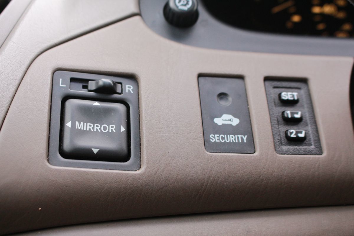 2000 Lexus RX 300 - Photo 22