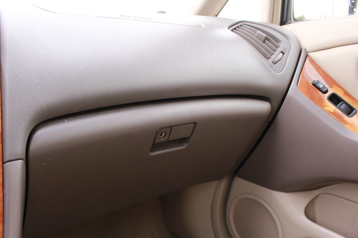 2000 Lexus RX 300 - Photo 28