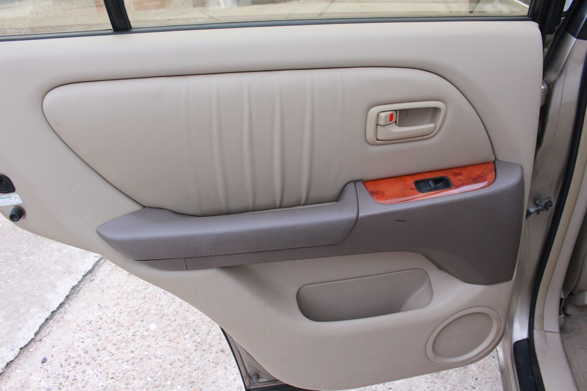 2000 Lexus RX 300 - Photo 37