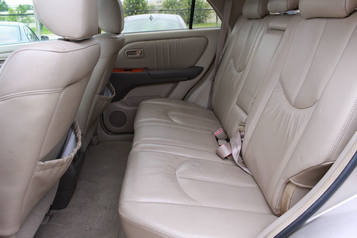 2000 Lexus RX 300 - Photo 38