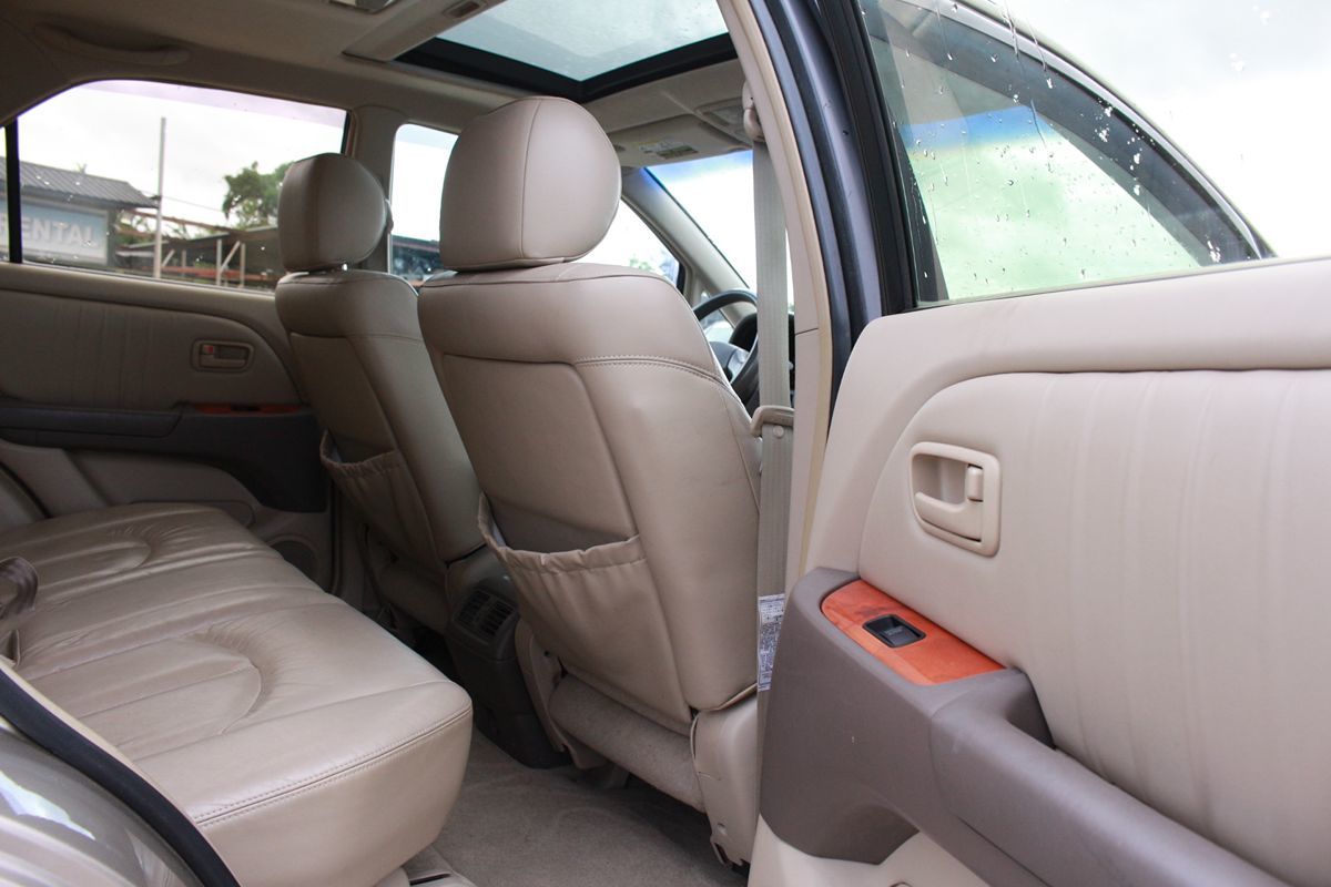 2000 Lexus RX 300 - Photo 39