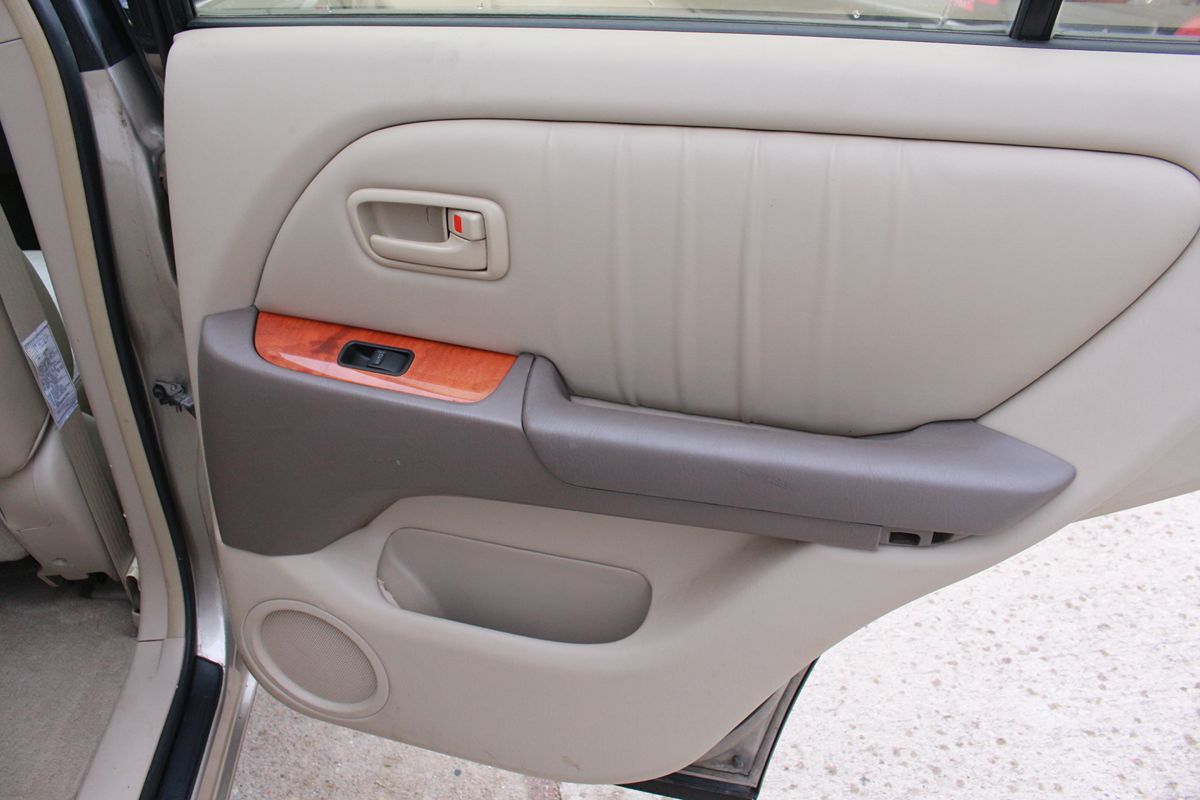 2000 Lexus RX 300 - Photo 40