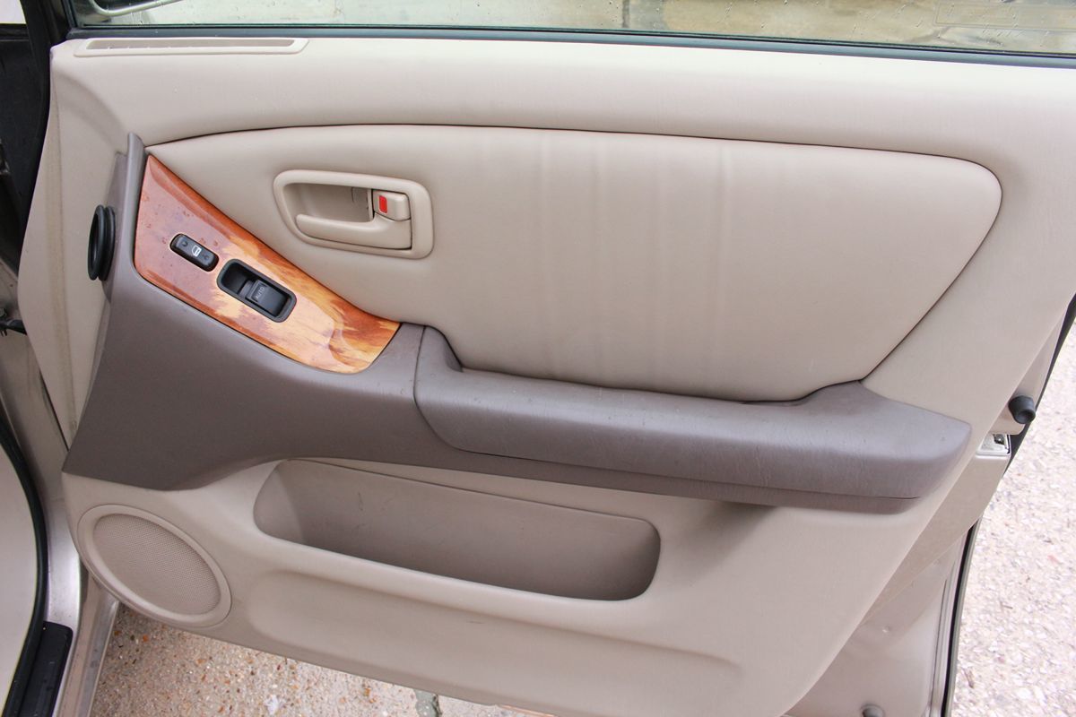 2000 Lexus RX 300 - Photo 47