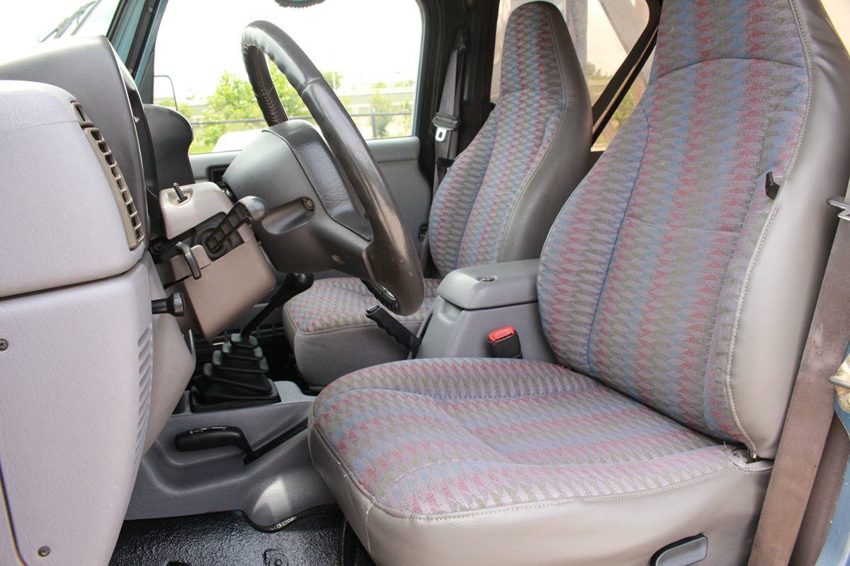 1998 Jeep Wrangler SPORT - Photo 13