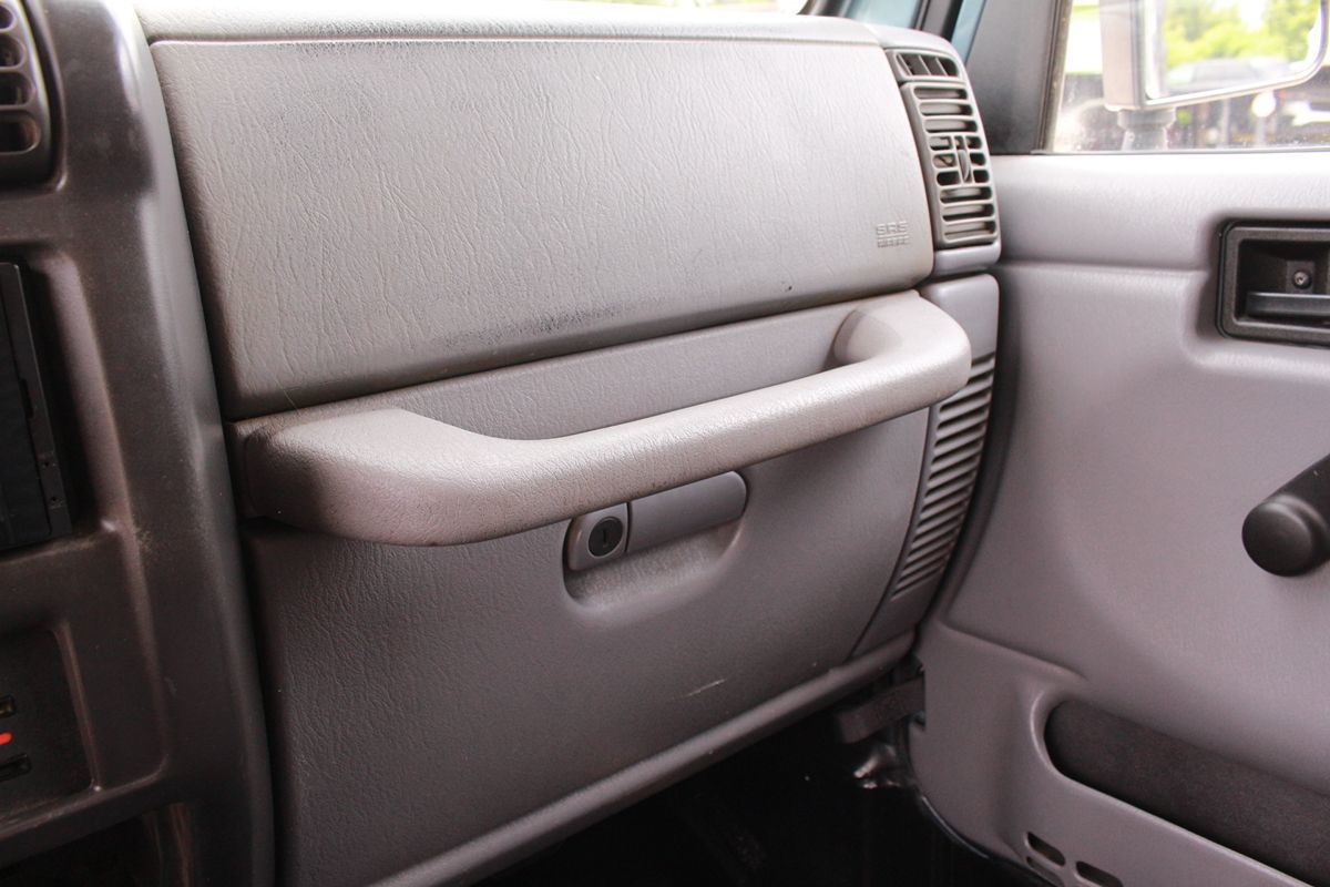 1998 Jeep Wrangler SPORT - Photo 23