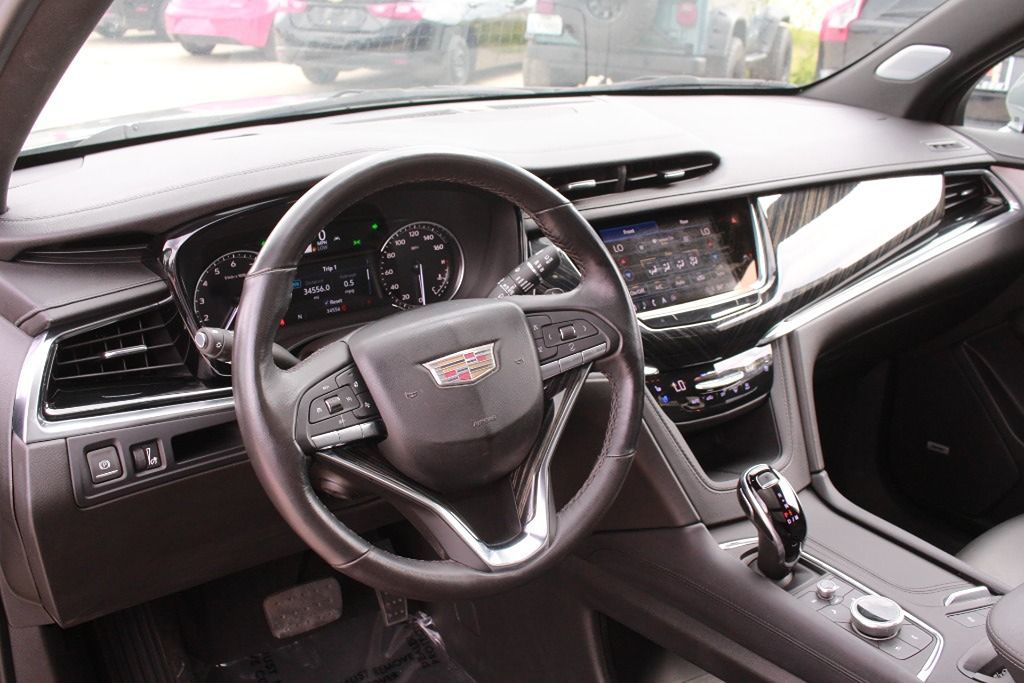 Cadillac XT6 photo 14
