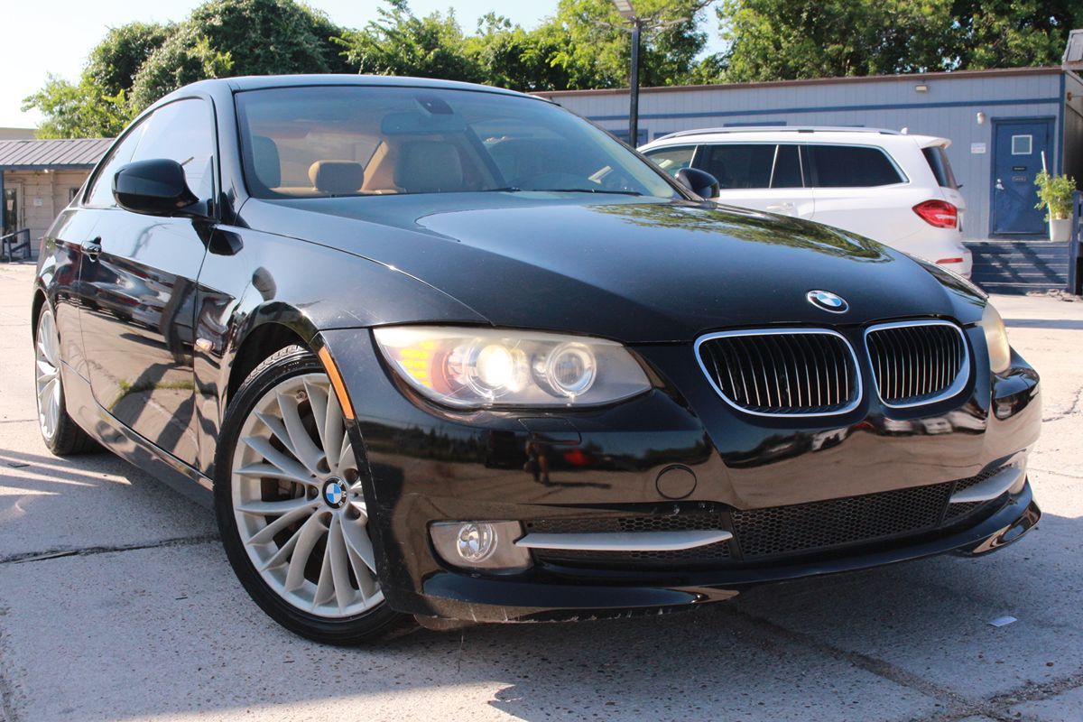 2011 BMW 3 Series 335i Coupe's photo