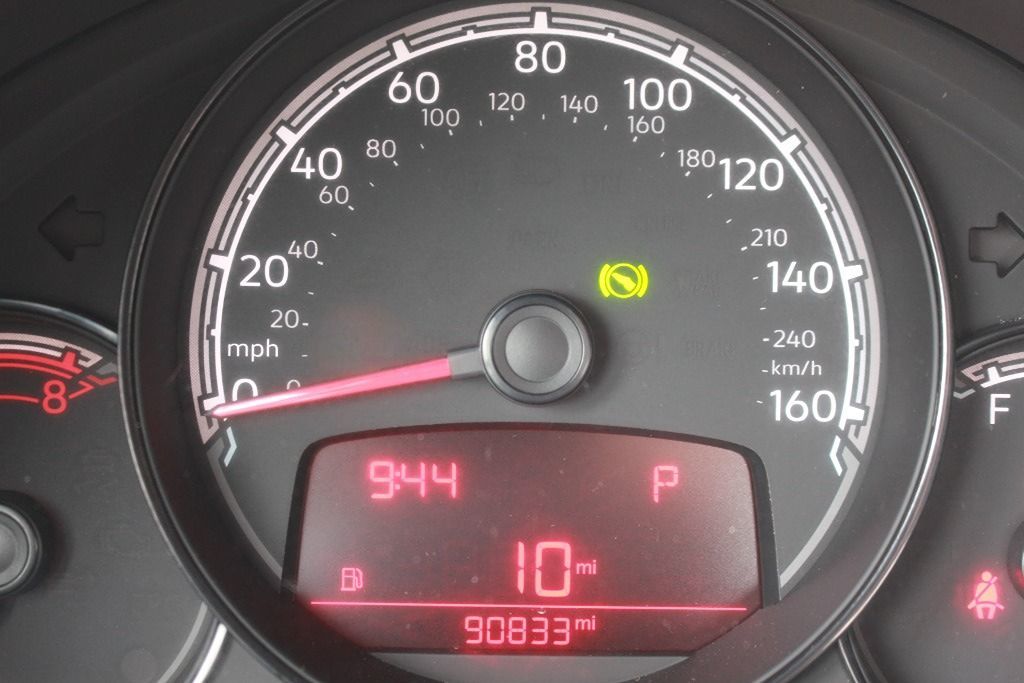 2017 Volkswagen Beetle S - Photo 26