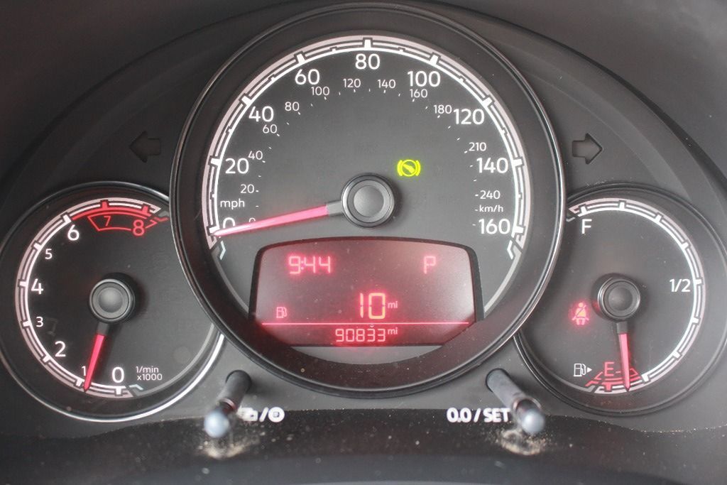 2017 Volkswagen Beetle S - Photo 24