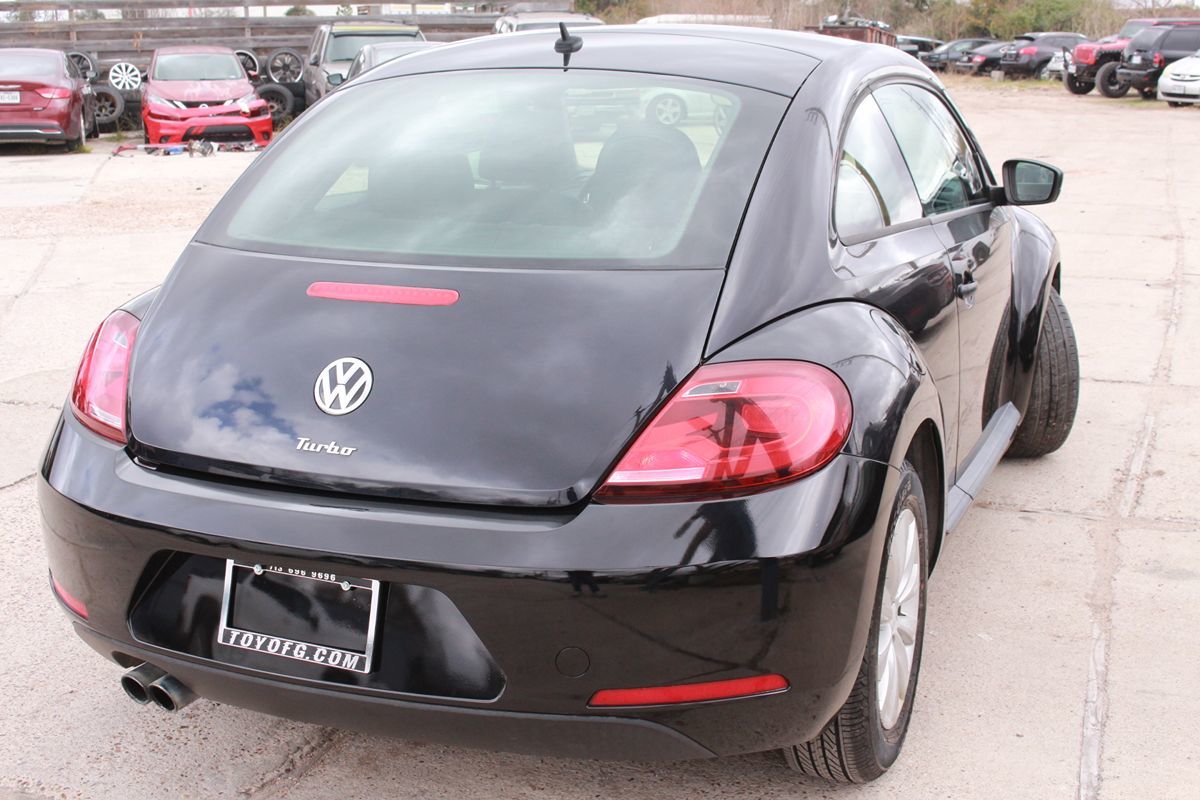 2017 Volkswagen Beetle S - Photo 6