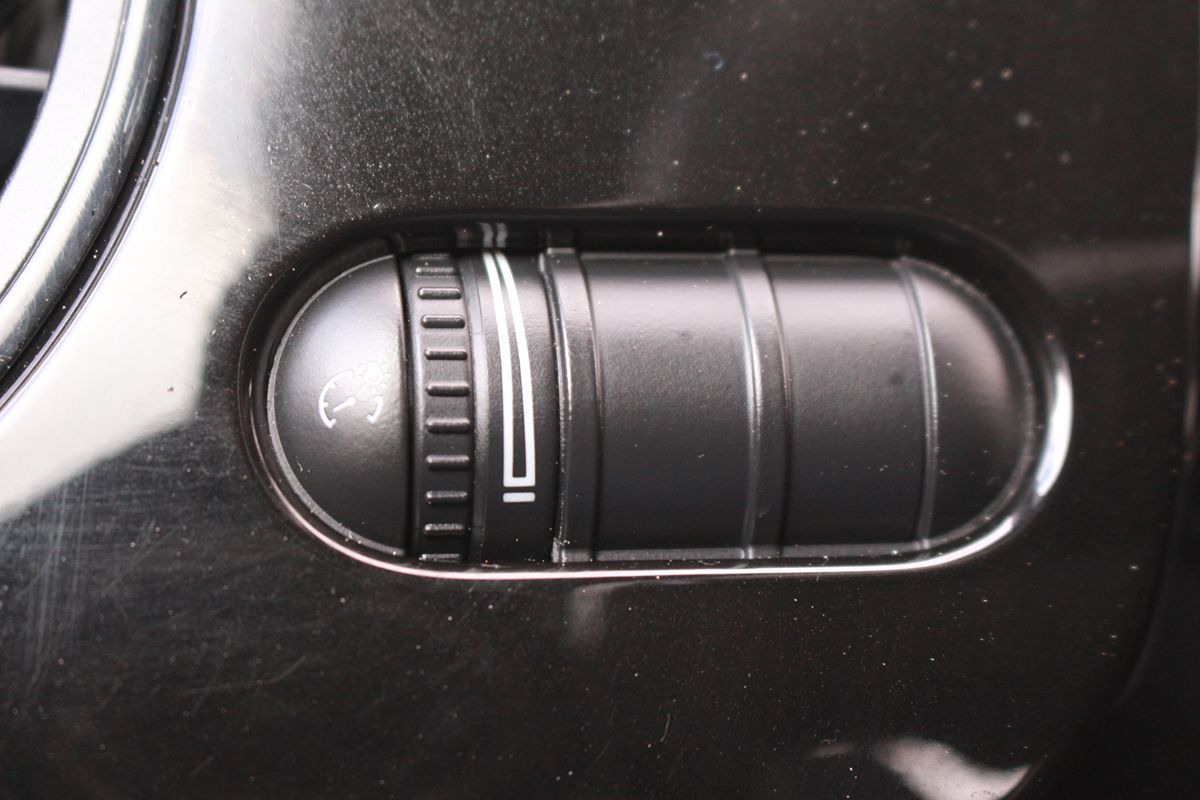 2017 Volkswagen Beetle S - Photo 22