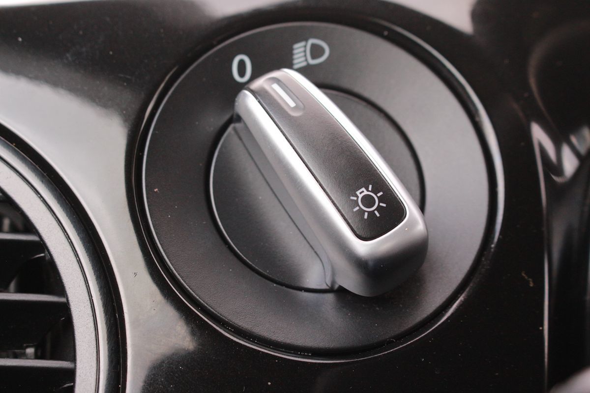 2017 Volkswagen Beetle S - Photo 23