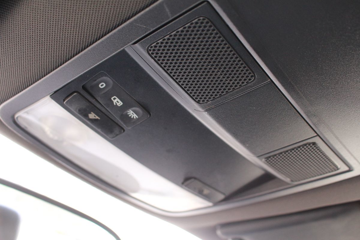 2017 Volkswagen Beetle S - Photo 42