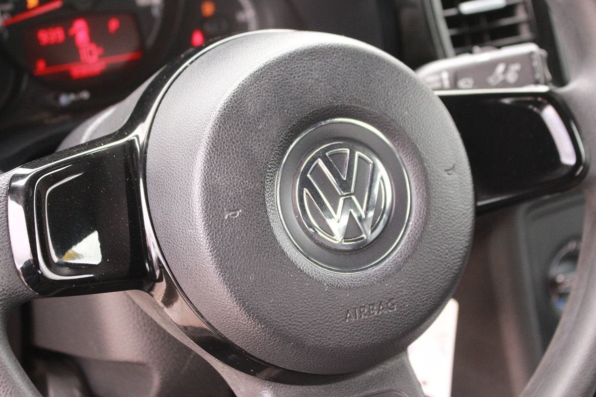 2017 Volkswagen Beetle S - Photo 63