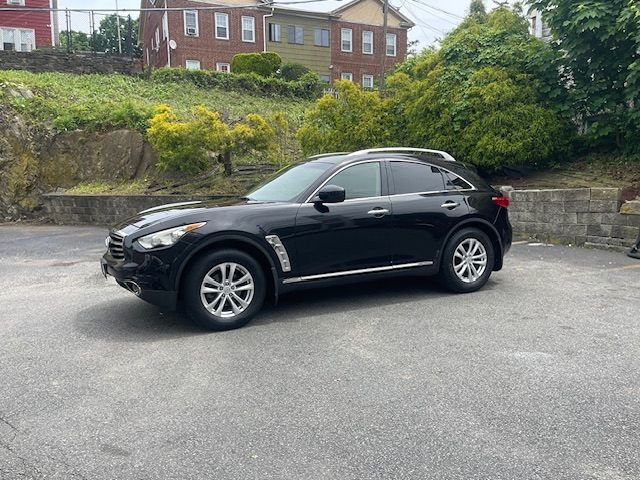 2013 Infiniti FX37 photo 2