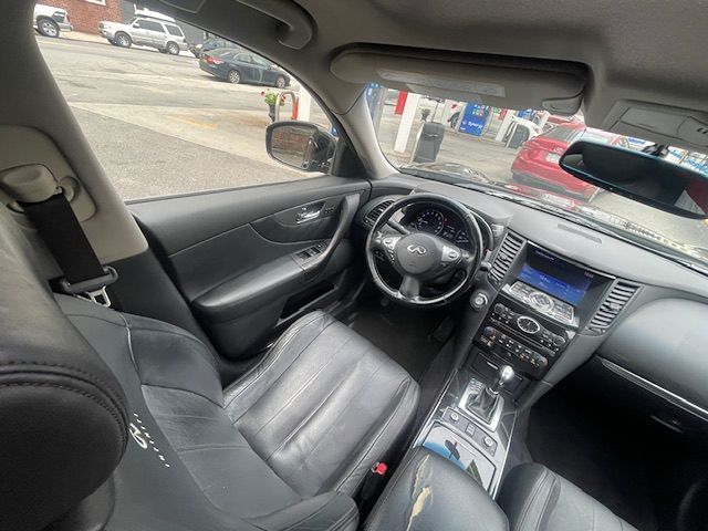 2013 Infiniti FX37 photo 28
