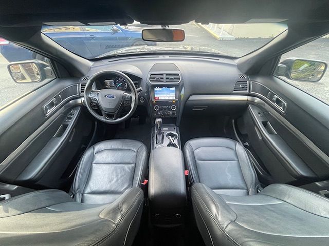 2018 Ford Explorer XLT photo 28