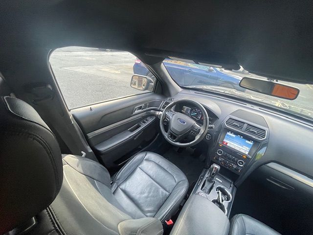 2018 Ford Explorer XLT photo 30