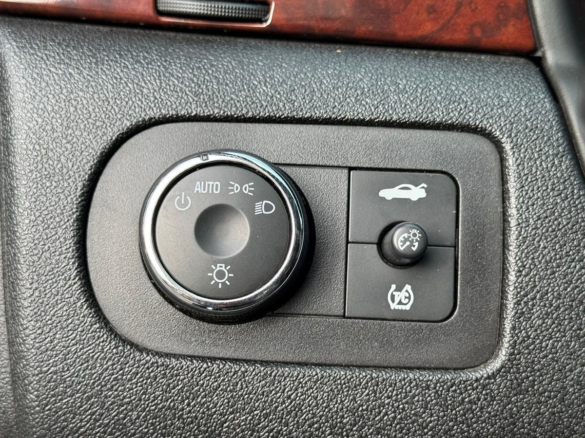 2009 Chevrolet Impala photo 28