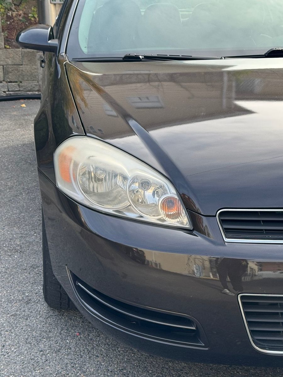 2009 Chevrolet Impala photo 11