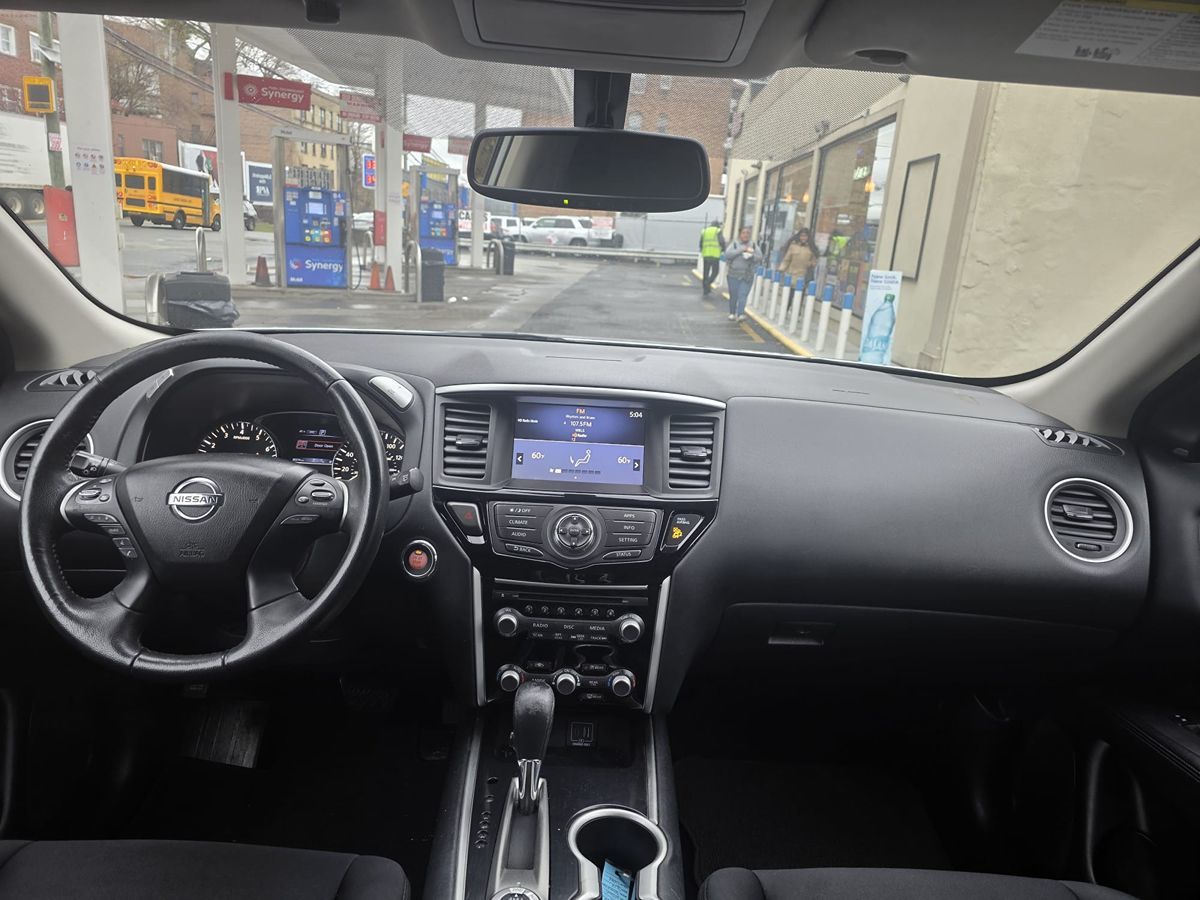 2019 Nissan Pathfinder SV photo 22