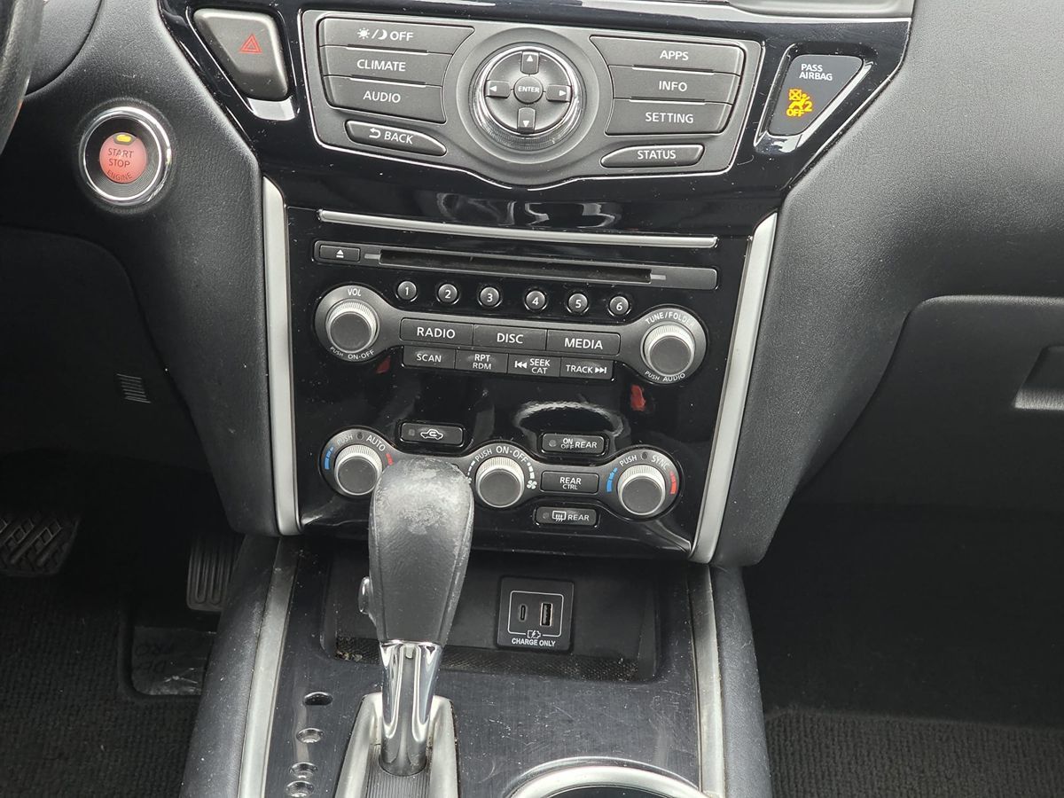 2019 Nissan Pathfinder SV photo 24