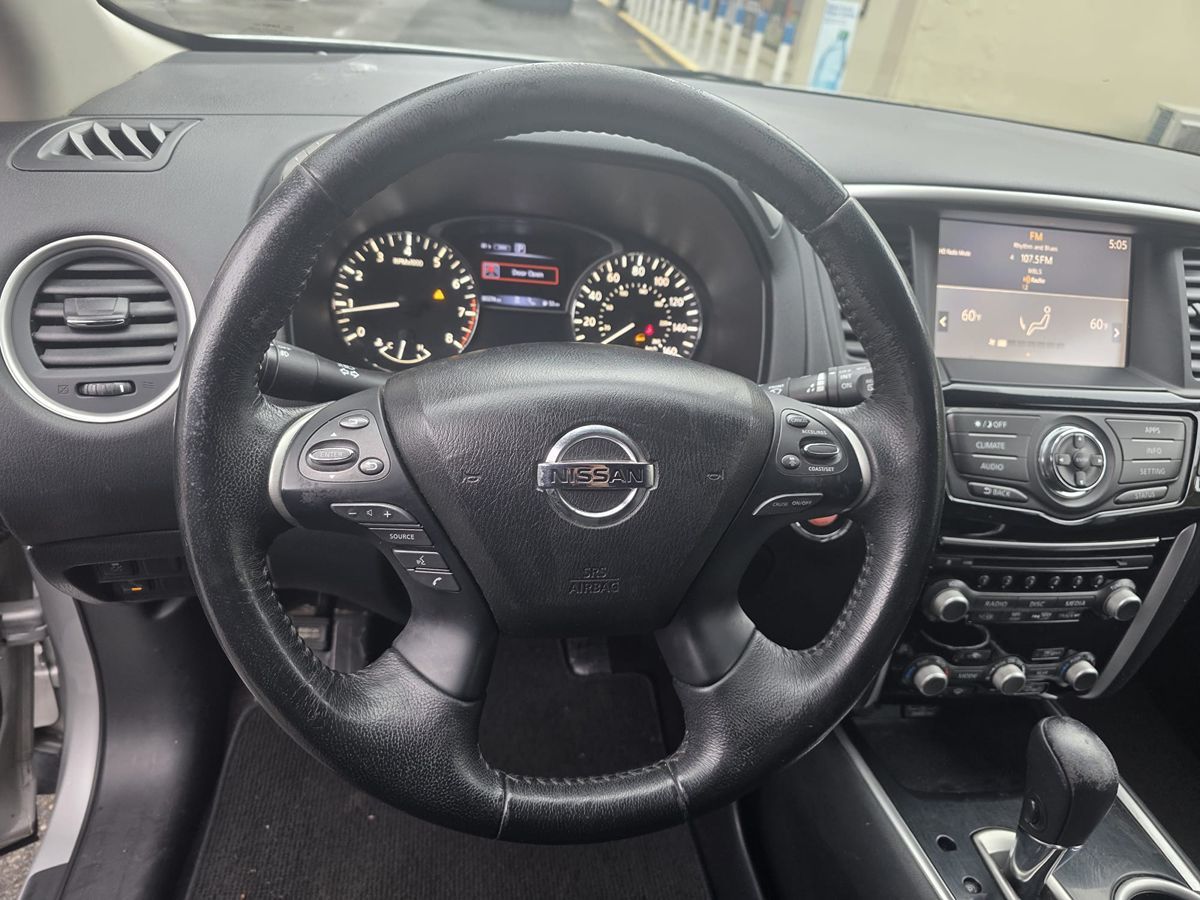 2019 Nissan Pathfinder SV photo 27