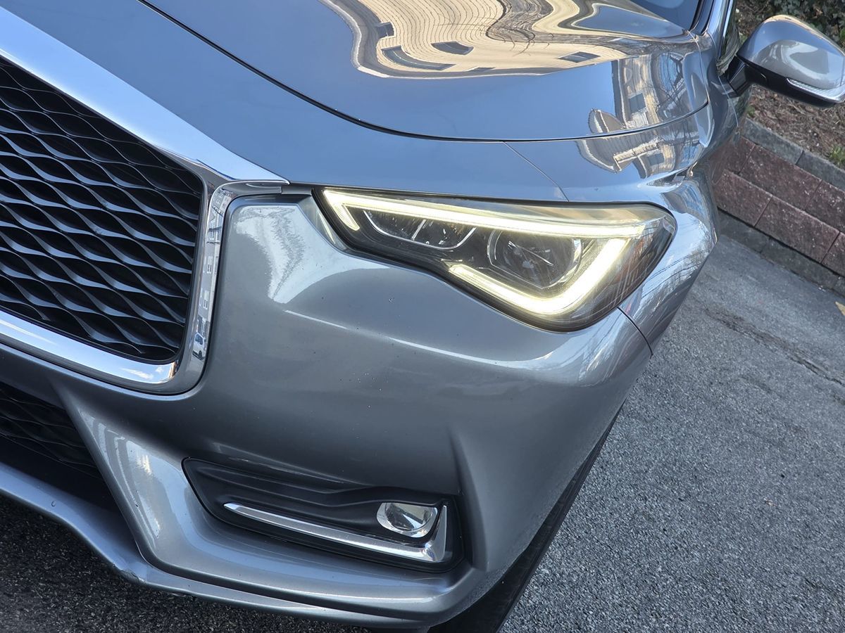 2017 Infiniti Q60 3.0t Premium photo 8